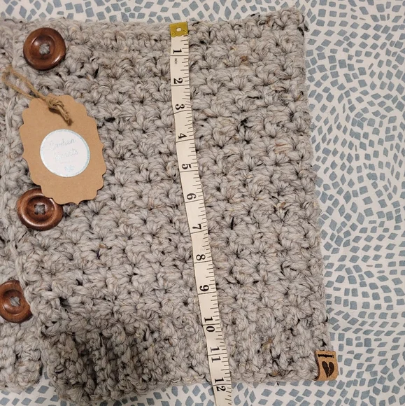 Handmade Cowl - Picture 2 of 3